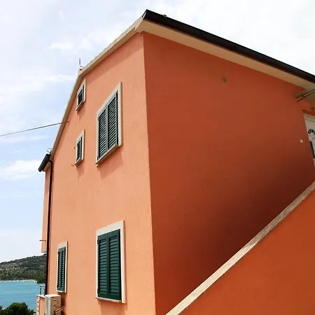 Hari Tisno