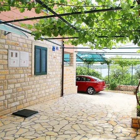 Apartment Hari Tisno