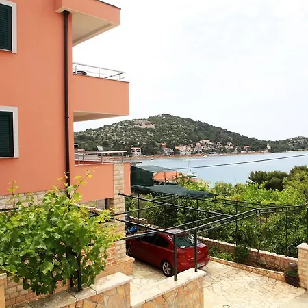 Apartment Hari Tisno