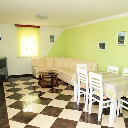 Apartment Hari Tisno