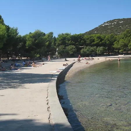 Hari Apartmán Tisno