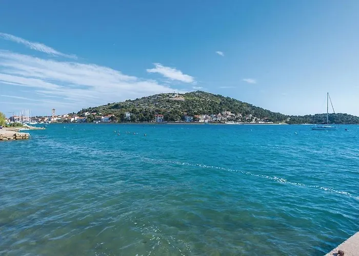 アパート Hari ティスノ